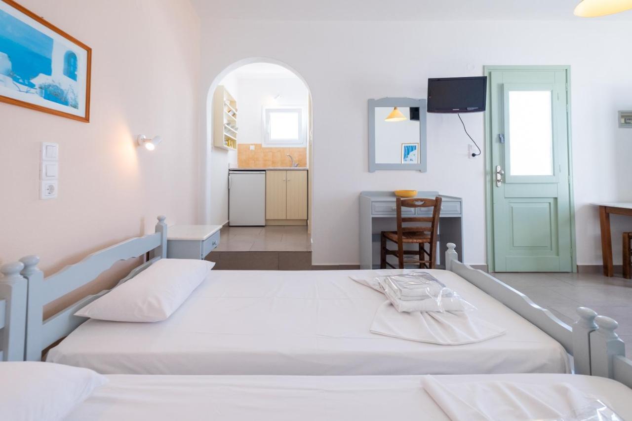 Lorenzo Studios And Suites Paros Naousa Exterior photo