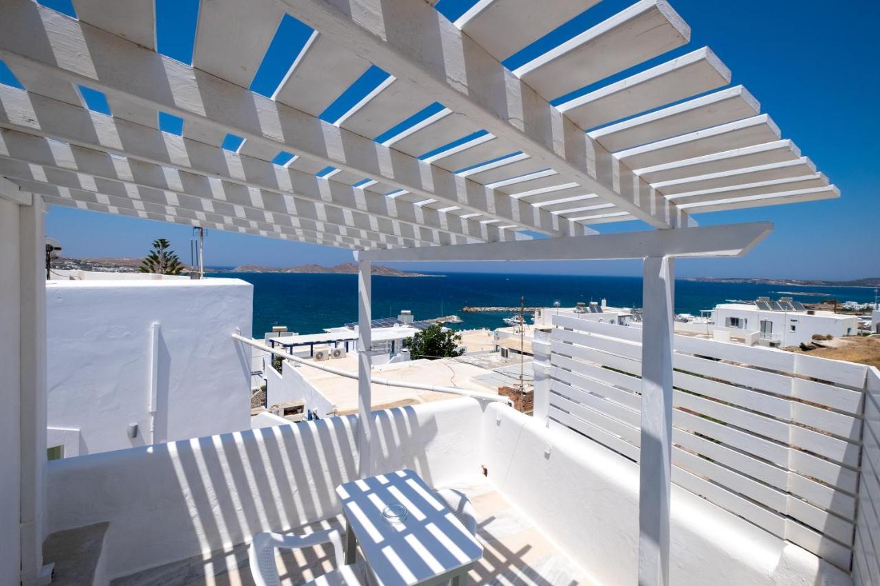 Lorenzo Studios And Suites Paros Naousa Exterior photo