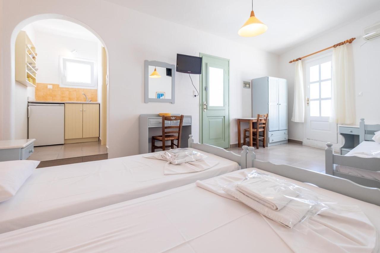Lorenzo Studios And Suites Paros Naousa Exterior photo