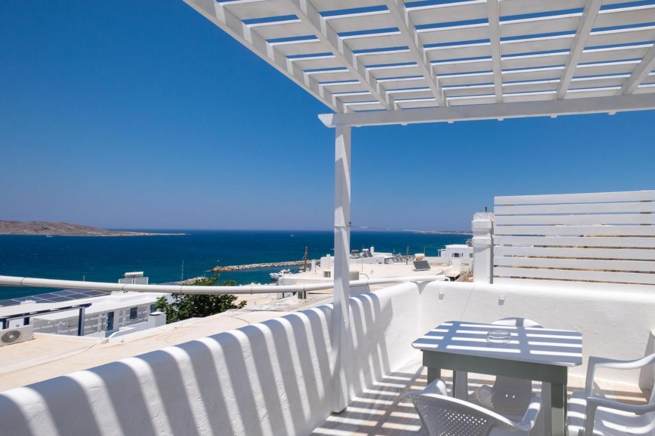 Lorenzo Studios And Suites Paros Naousa Exterior photo