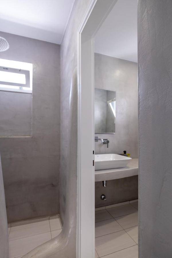 Lorenzo Studios And Suites Paros Naousa Exterior photo