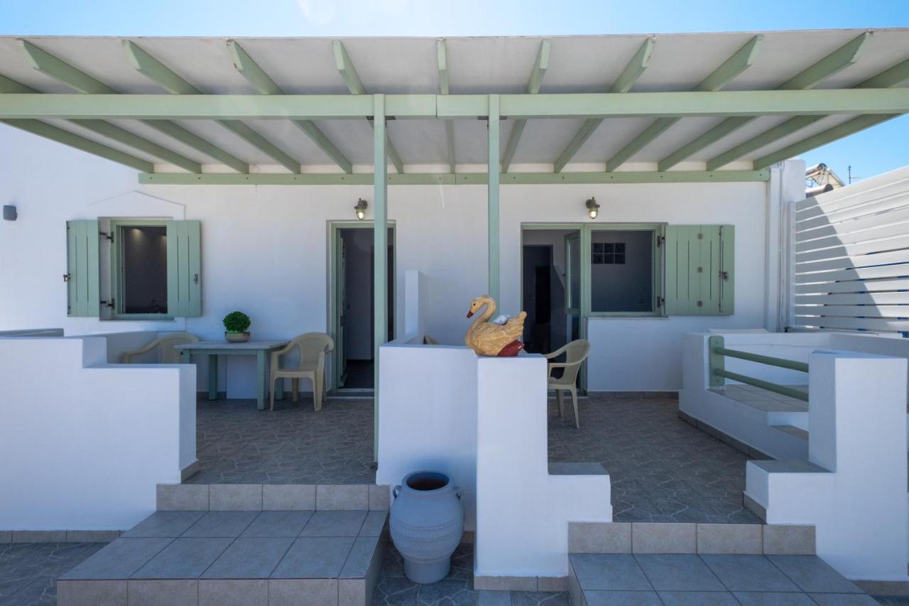 Lorenzo Studios And Suites Paros Naousa Exterior photo