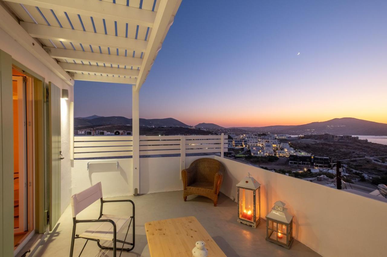 Lorenzo Studios And Suites Paros Naousa Exterior photo