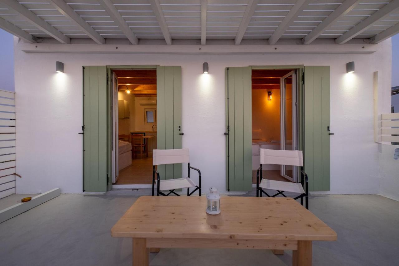 Lorenzo Studios And Suites Paros Naousa Exterior photo
