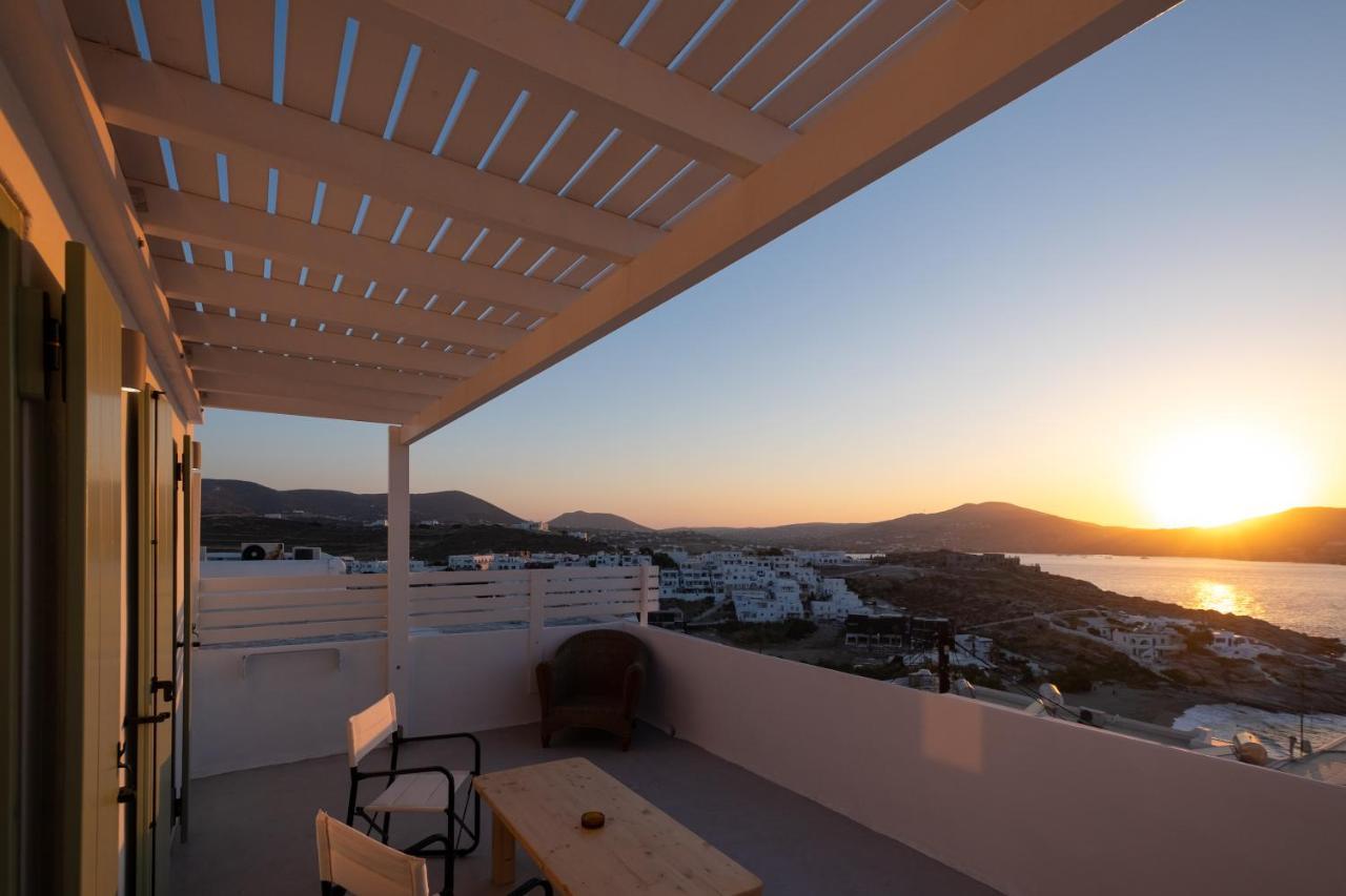 Lorenzo Studios And Suites Paros Naousa Exterior photo
