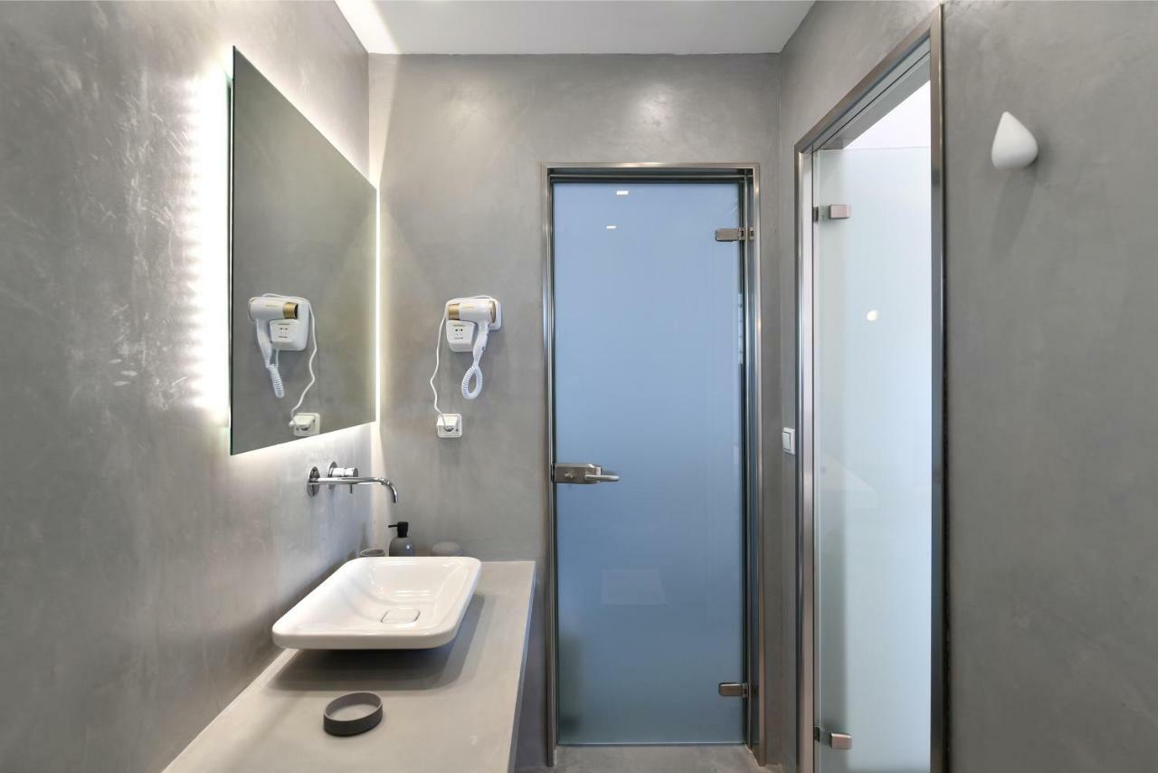 Lorenzo Studios And Suites Paros Naousa Exterior photo